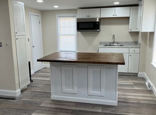 1755 1/2 Cranston St, Cranston, RI 02920