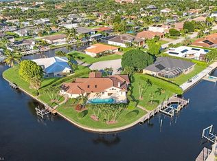954 Bal Isle Dr, Fort Myers, FL 33919