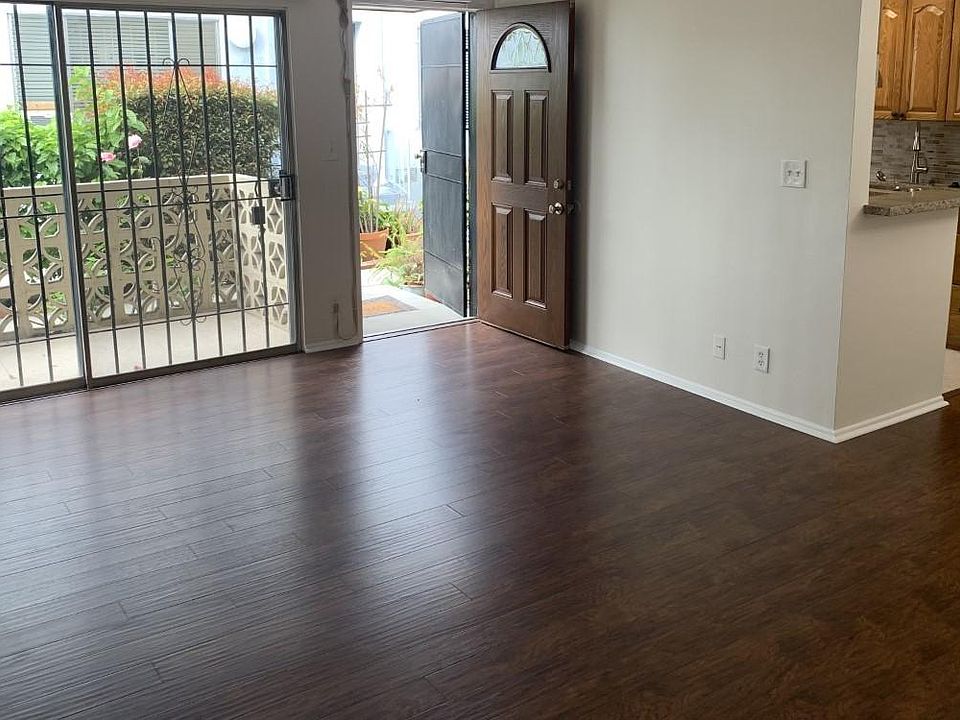 1st image of 612 N Hayworth Ave #2