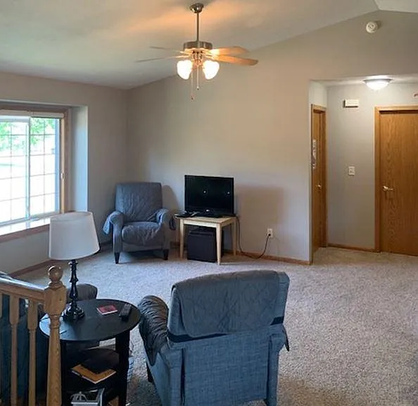 105 W Ironwood St — Photo 5