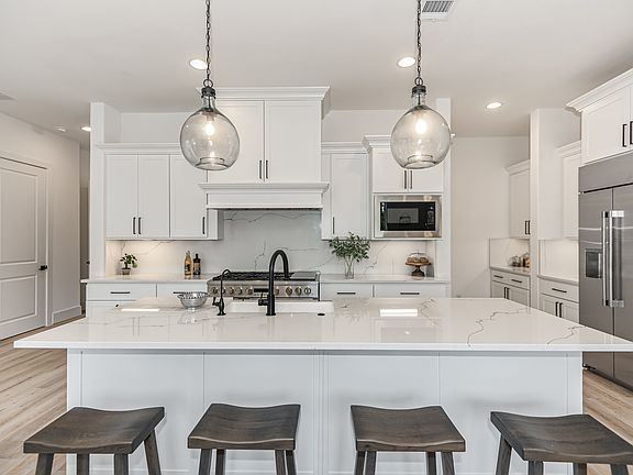 5th image of 324 Reserve St #52DQNR