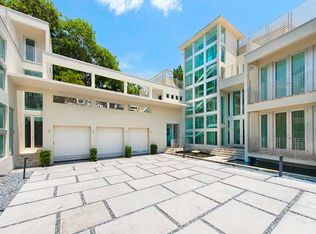 94 La Gorce Dr, Miami Beach, FL 33141