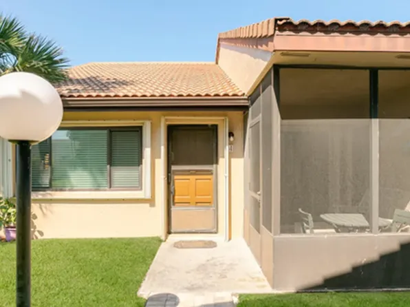 1145 N Shannon Ave APT 4, Indialantic, FL 32903