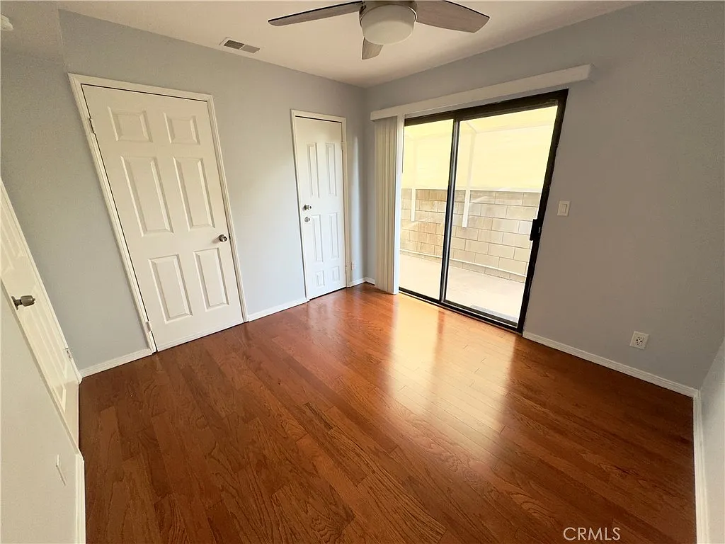 3 bed, 1360 sqft, $4,100 — Photo 4