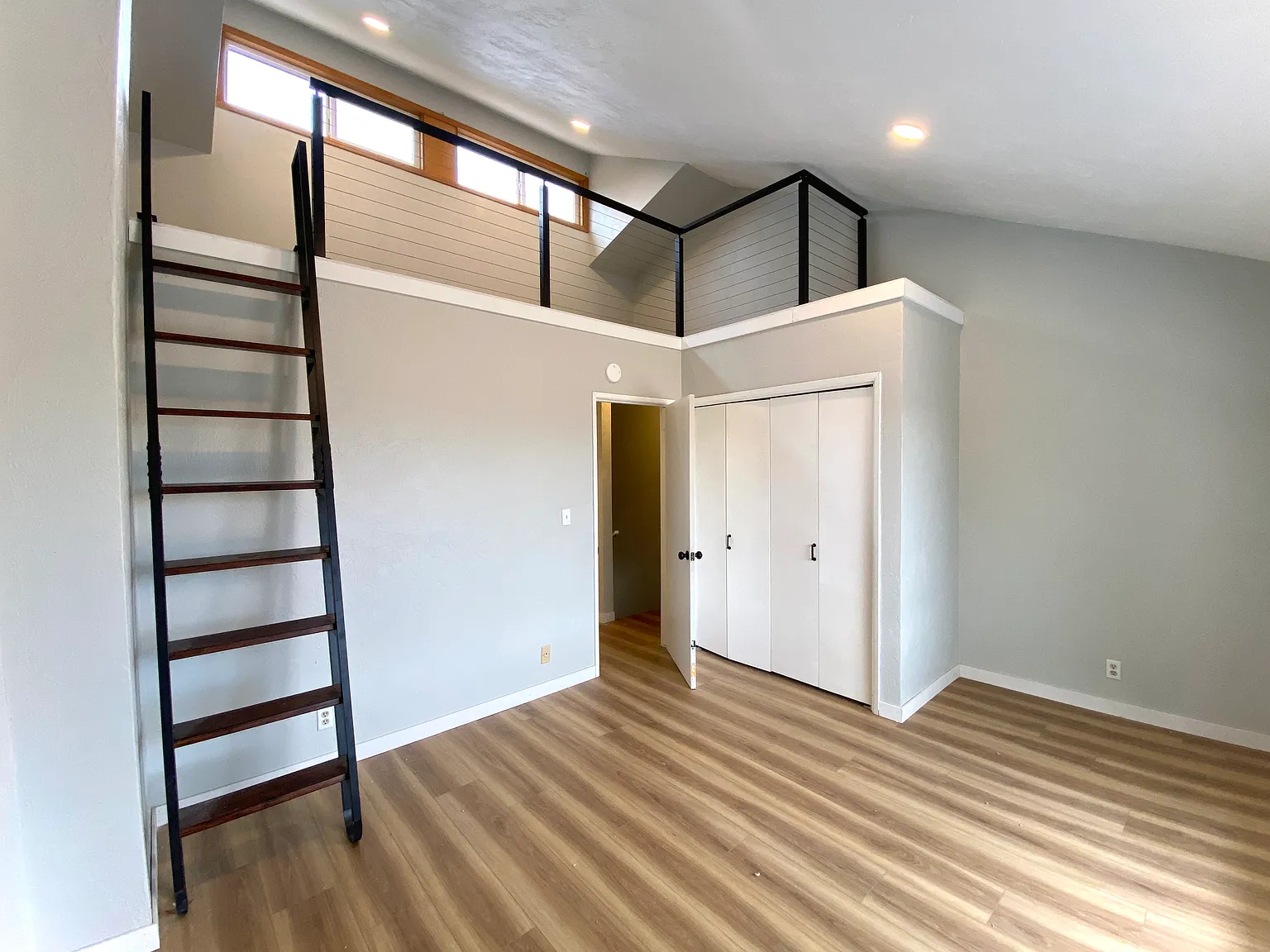 2 bed, 1.5 bath, 1000 sqft, $2,250 — Photo 1