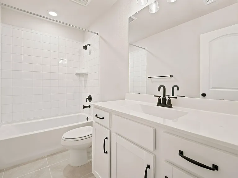 212 Swinging H Ln — Photo 23
