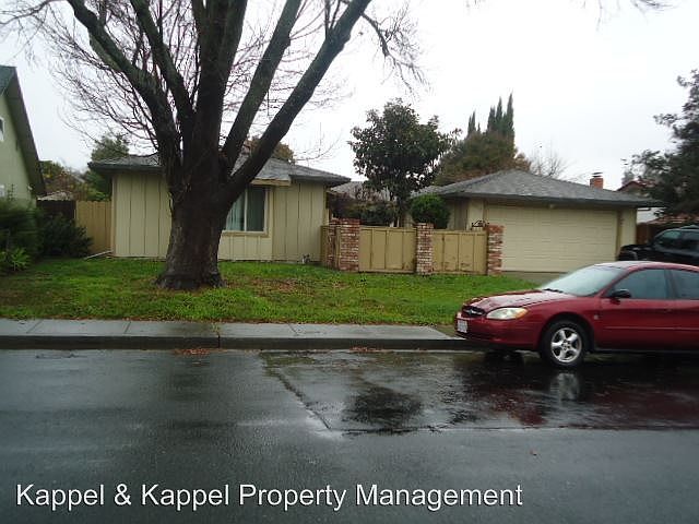 2nd image of 2810 Calaveras Dr