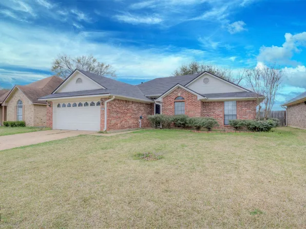 5800 Pampus Ln, Bossier City, LA 71112