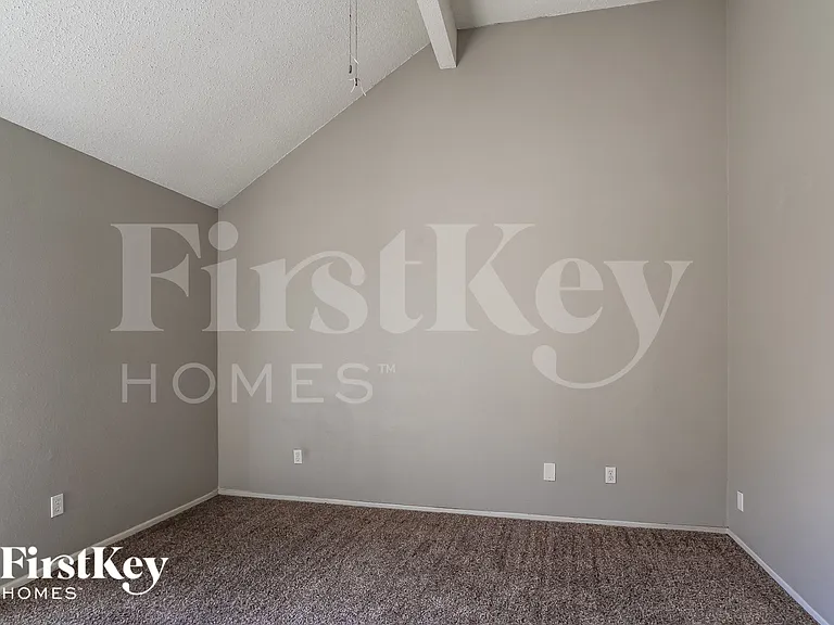 13907 Beckwith Dr — Photo 8