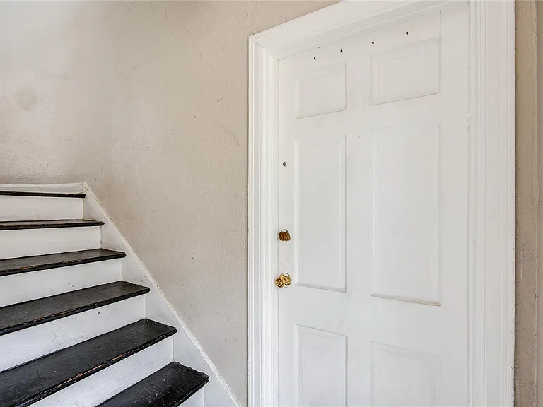 1828 W Main St #1 — Photo 5