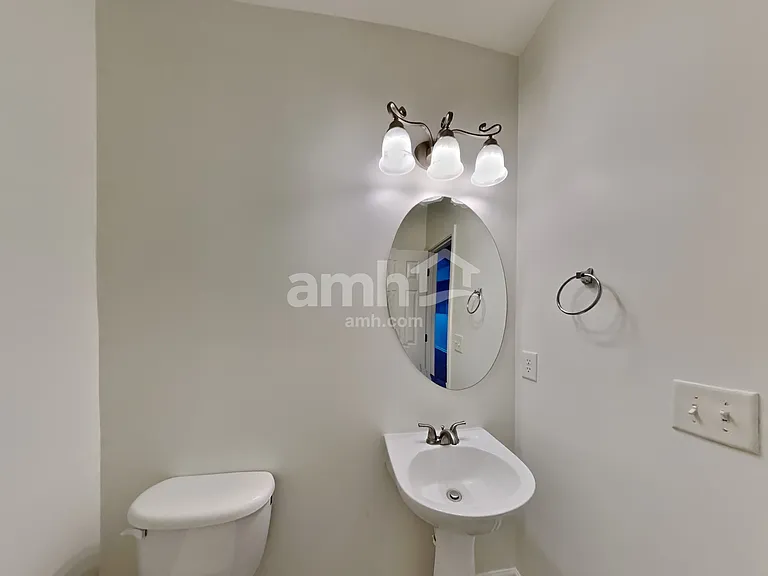 5818 Parkstone Dr — Photo 11
