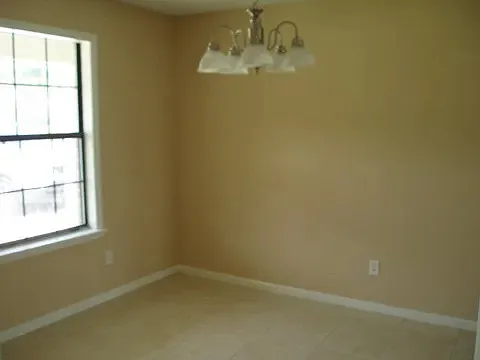 11 Kristen Ln — Photo 2