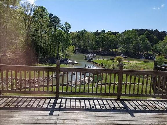 2nd image of 8601 Blue Heron Dr