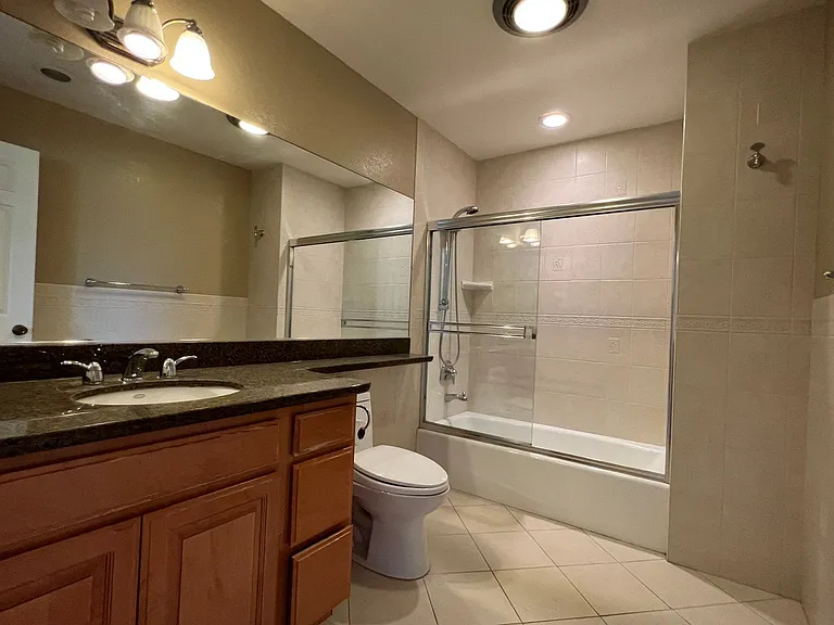 6556 Idlebrook Ct — Photo 10