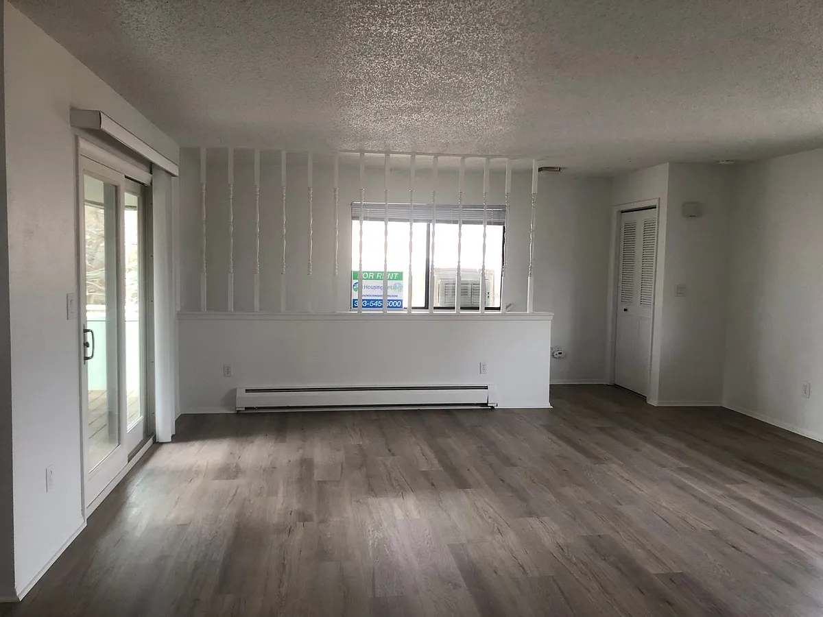 Building Photo - 1110 Centaur Cir #E