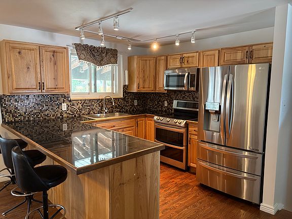 4th image of 3013 S Ivan Way