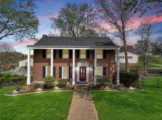 107 Lansdowne Dr, Coraopolis, PA 15108
