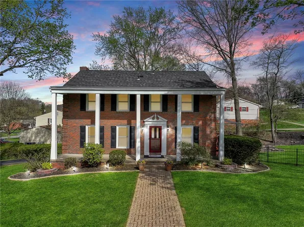 107 Lansdowne Dr, Coraopolis, PA 15108