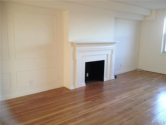 4th image of 280 Collins Ave APT 8A