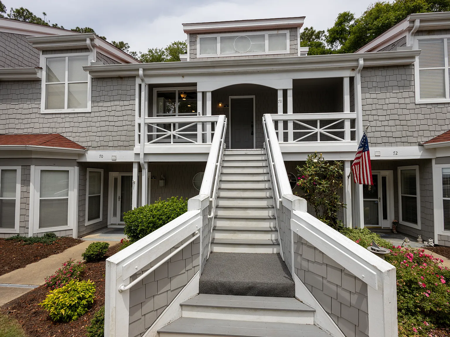 2 bed, 2.5 bath, 1475 sqft, $2,200 — Photo 1