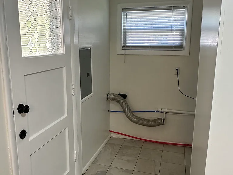 4826 Swallow Rd — Photo 10