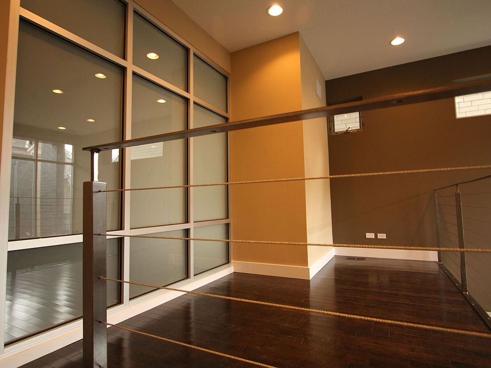 2nd image of 2738 N Southport Ave #3