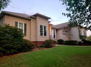 101 Chetsworth Ln, Greenville, SC 29607