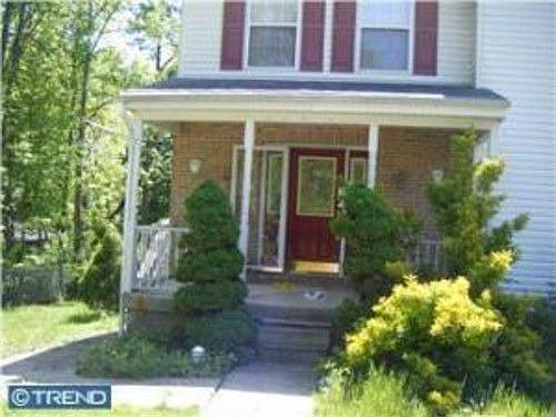 2nd image of 2910 Franklin Way