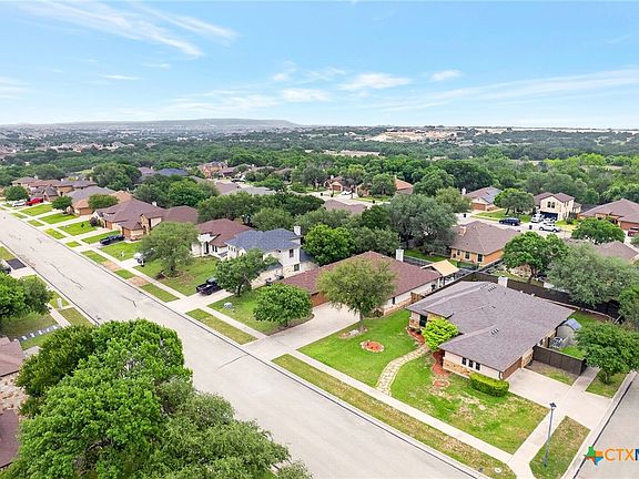 4th image of 5300 Fiesta Oak Dr