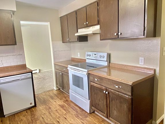 3rd image of 1727-1733 E 16th St #1729