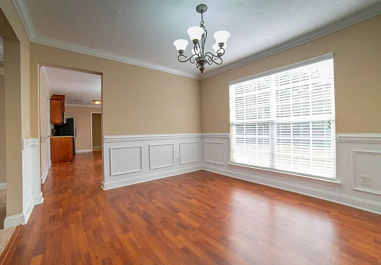 211 Augusta Way — Photo 16
