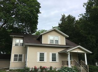 503 S 3rd St, Fisher, IL 61843