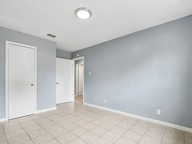 Sunrise Villas — Photo 40