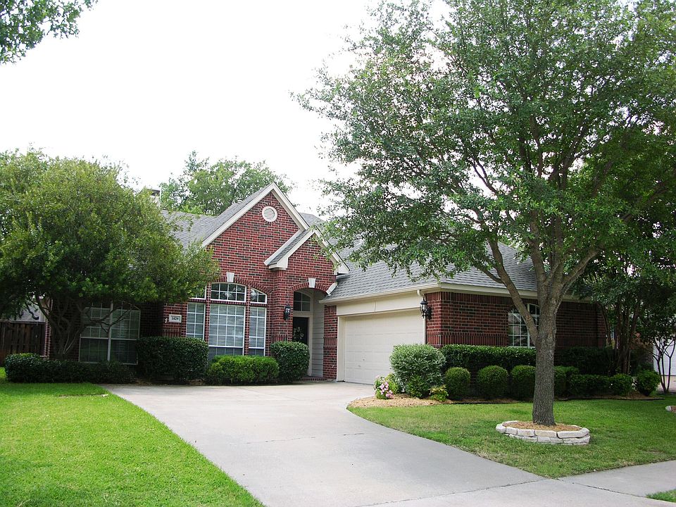 1429 Lone Star Court
