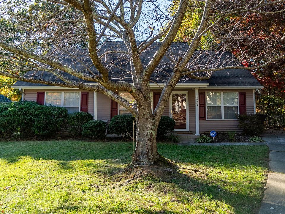 1st image of 3923 Woodberry Lake Dr