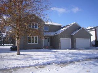 4201 S Rivershore Dr, Moorhead, MN 56560