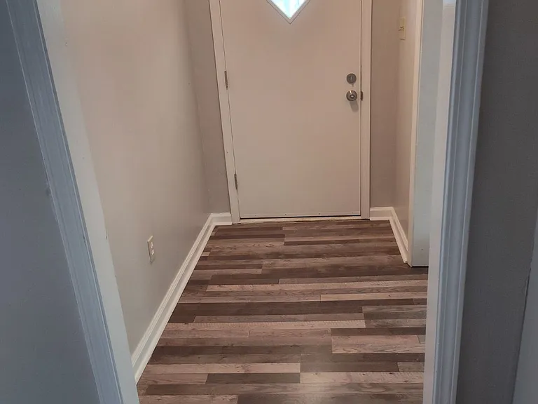 7010 Old Brownsville Rd — Photo 10