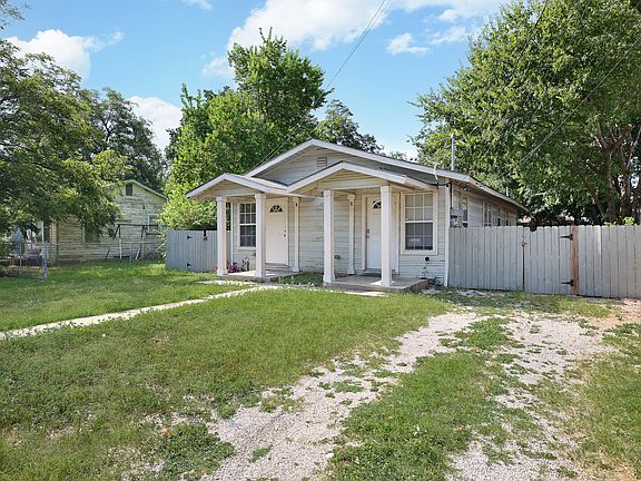 3rd image of 656 W Harlan Ave