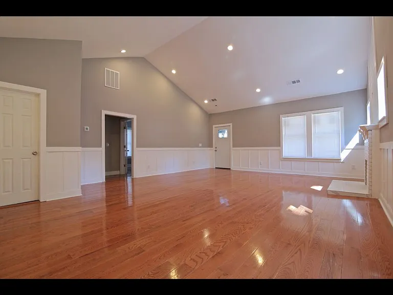 1163 Oakland Dr SW — Photo 14