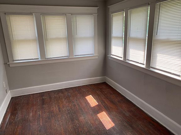 4th image of 725 N Saint Louis Blvd