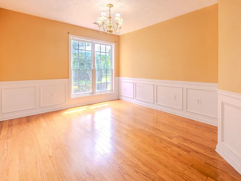 103 Williams Ct — Photo 16