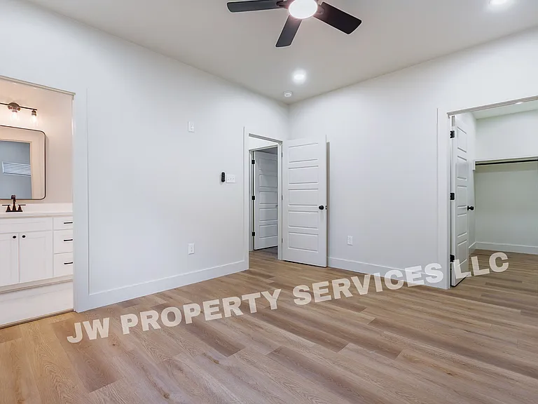3016 Spain St — Photo 8