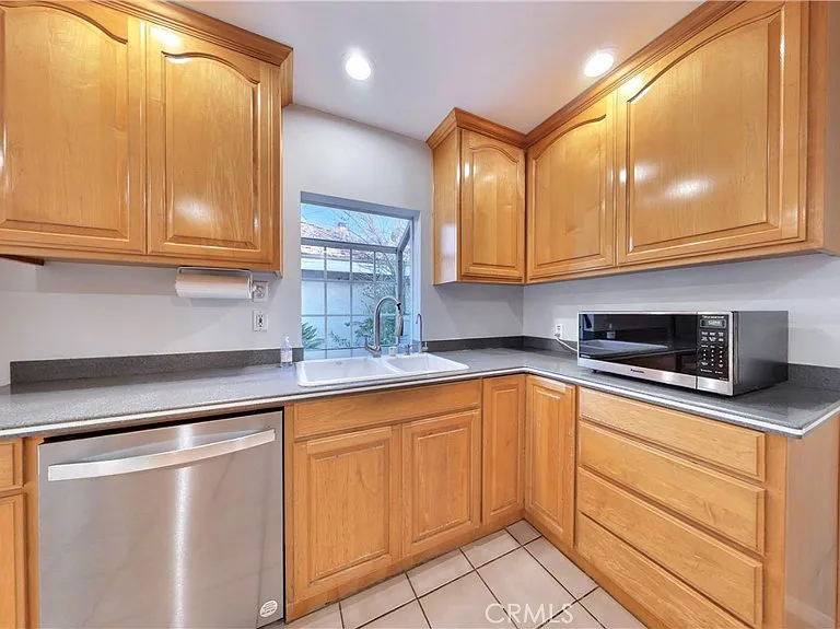 118 W Magna Vista Ave — Photo 3