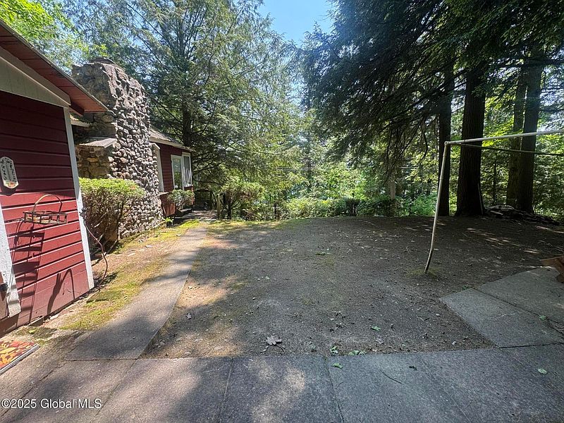 2nd image of 152 N Shore Road