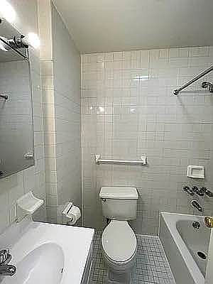 5th image of 223 E 85th St APT 6
