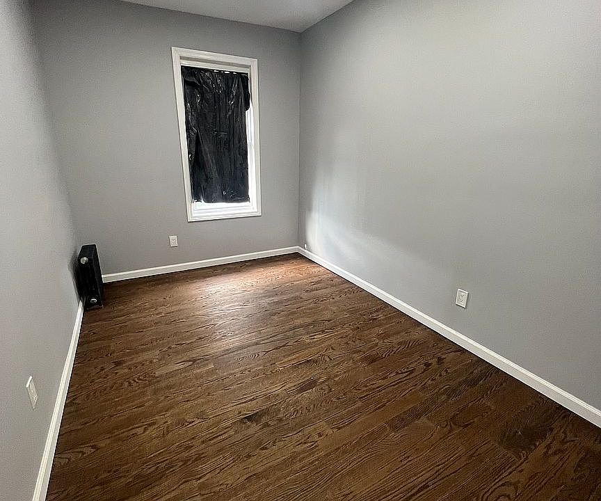 2nd image of 1308 Oakley St #2F