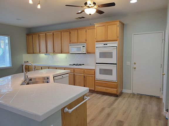 4th image of 37770 Silver Breeze Ct