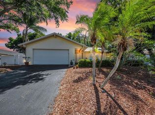 520 Sandy Hook Rd, Palm Harbor, FL 34683