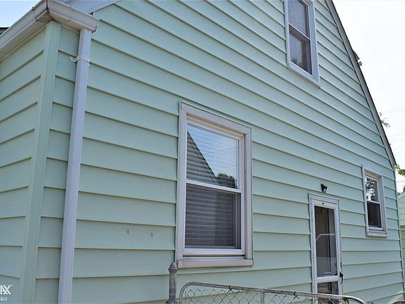 3rd image of 25157 Fortuna St