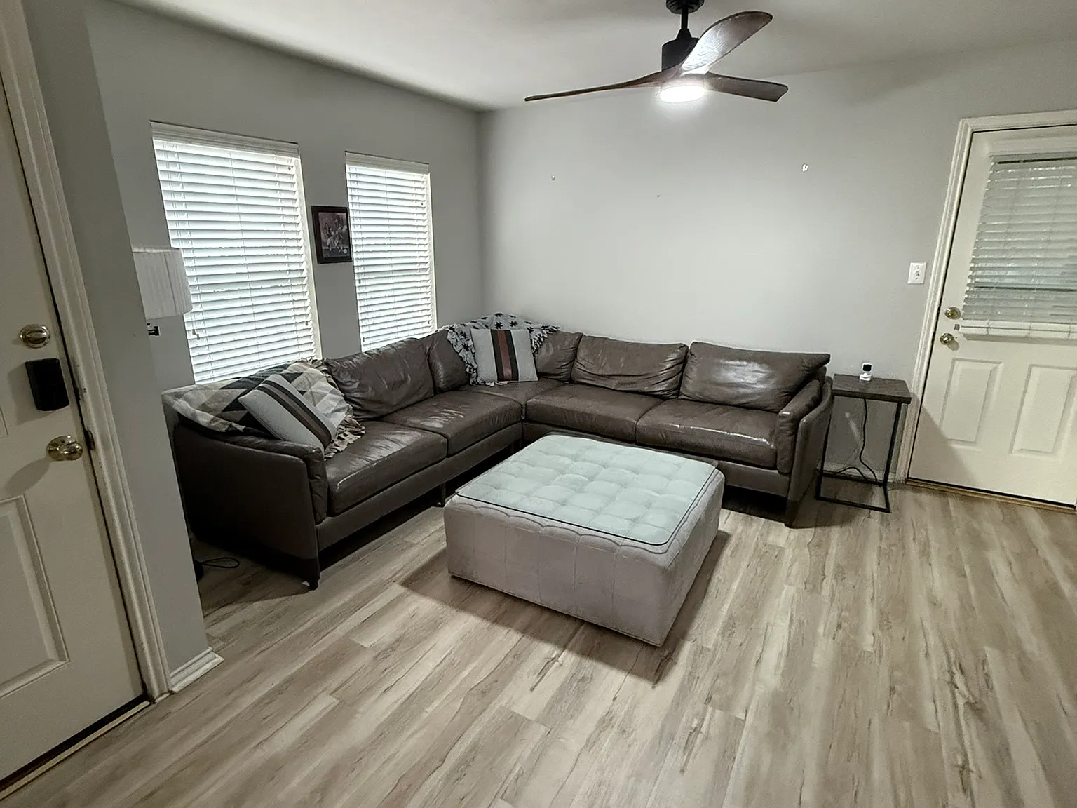 2 bed, 1.5 bath, 1309 sqft, $1,900 — Photo 4